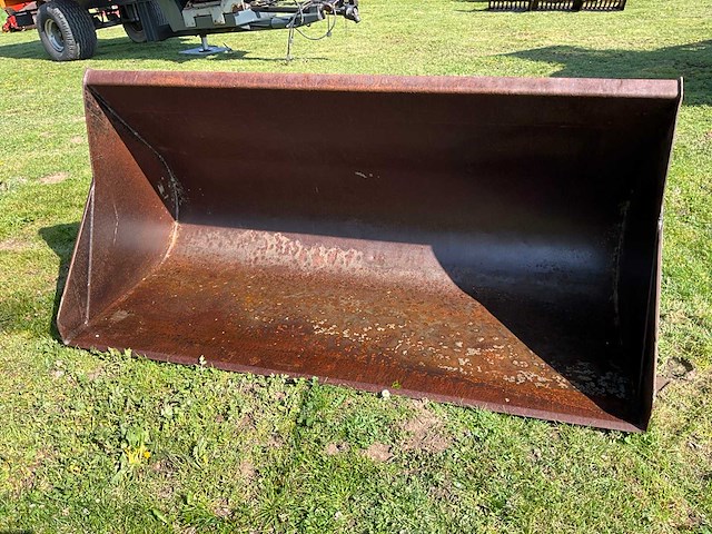 Dichte bak - afbeelding 1 van  1