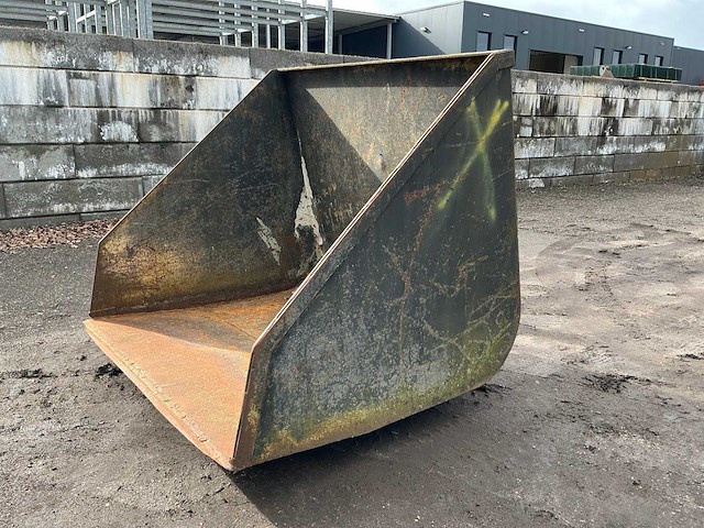 Dichte voluma bak 1730mm - voorzetapparatuur - afbeelding 1 van  10