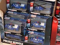Die cast brandweer en politiewagens in diverse uitvoeringen, circa 27 stuks. - afbeelding 3 van  3