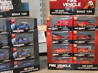 Die cast brandweer en politiewagens in diverse uitvoeringen, circa 48 stuks. - afbeelding 3 van  4