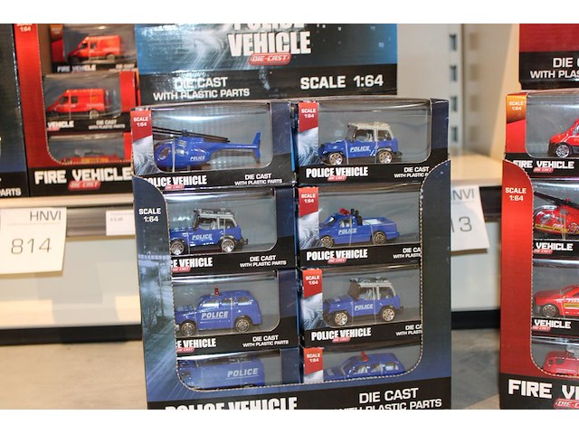 Die cast brandweer en politiewagens in diverse uitvoeringen, circa 48 stuks. - afbeelding 4 van  4