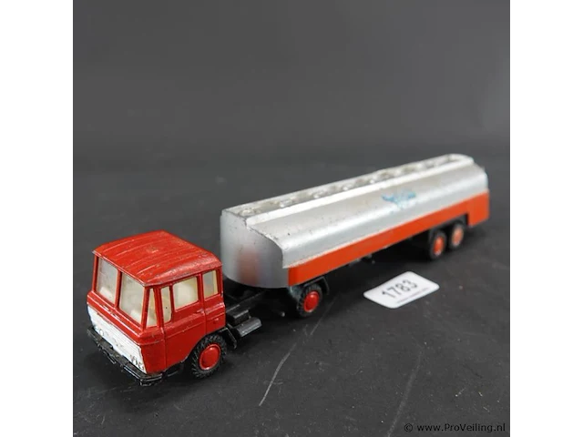 Die-cast lion car daf vrachtwagen met tankoplegger - afbeelding 1 van  6