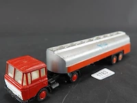 Die-cast lion car daf vrachtwagen met tankoplegger