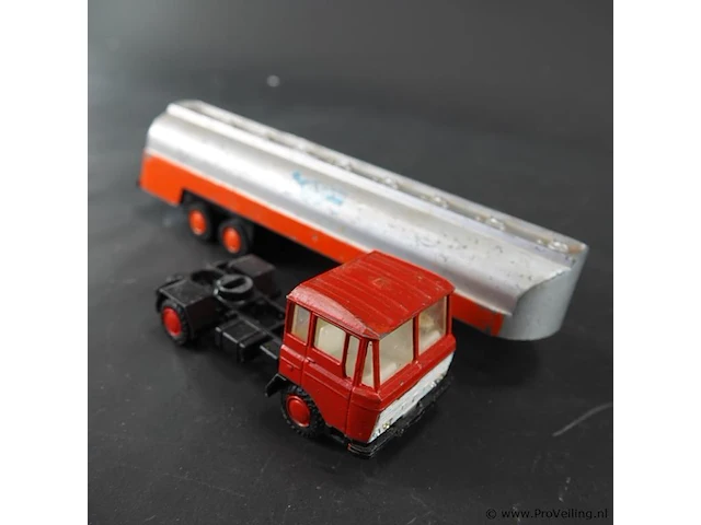 Die-cast lion car daf vrachtwagen met tankoplegger - afbeelding 5 van  6