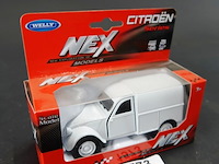 Die-cast schaalmodel citroën 2cv fourgonnette - afbeelding 1 van  5