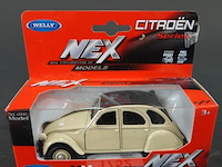 Die-cast schaalmodel citroën 2cv - afbeelding 2 van  5