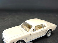 Die-cast schaalmodel ford mustang - afbeelding 1 van  3