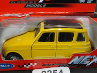 Die-cast schaalmodel renault 4 - afbeelding 2 van  5