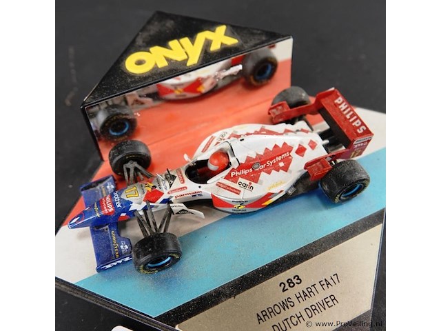 Die-cast schaalmodel van de onyx 283 arrows hart fa17 bestuurd door de nederlandse coureur jos verstappen tijdens de braziliaanse grand prix van 1996 - afbeelding 3 van  5