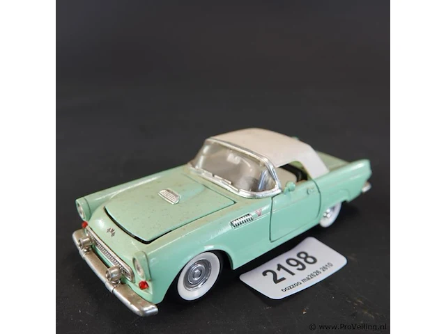 Diecast schaalmodel ford ss thunderbird van het bouwjaar 1955 - afbeelding 1 van  5
