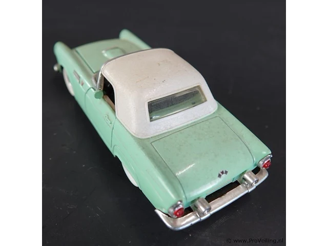Diecast schaalmodel ford ss thunderbird van het bouwjaar 1955 - afbeelding 3 van  5