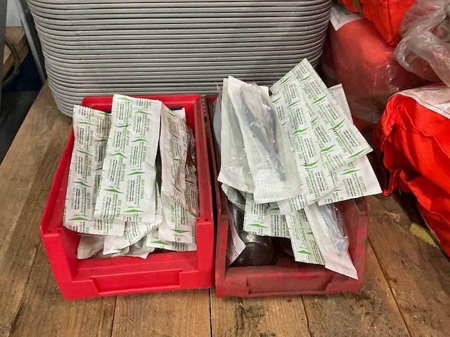 Dienbladen en divers - afbeelding 3 van  4