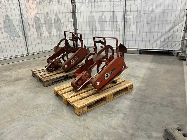 Diepspitfrees - 1984 (2x) - afbeelding 1 van  11