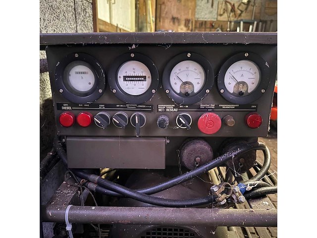 Diesel aggregaat nato - afbeelding 3 van  5