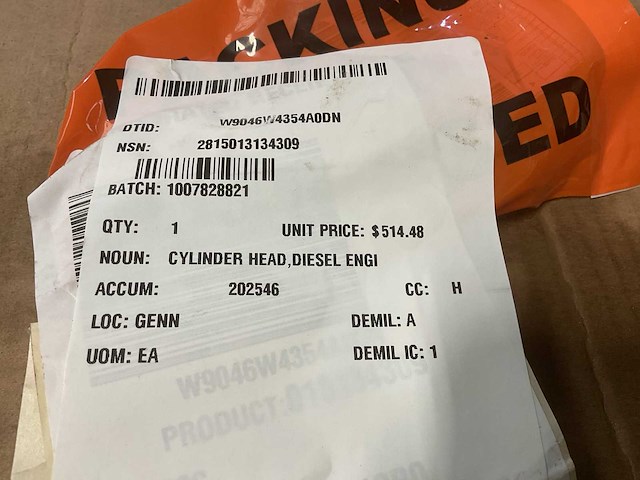 Diesel engine cylinder head - afbeelding 1 van  3