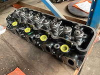 Diesel engine cylinder head - afbeelding 1 van  4