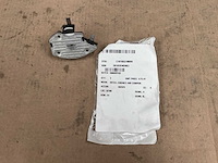 Diesel engine part (2x) - afbeelding 1 van  5