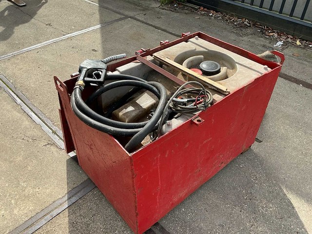 Diesel olie tank 12v - afbeelding 1 van  7
