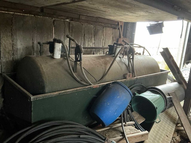 Diesel opslagtank - afbeelding 2 van  4