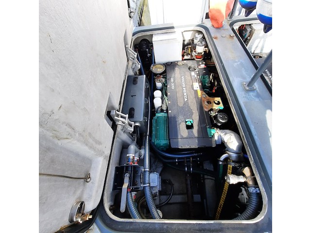 Diesel rib met 2x volvo penta d6-370, mst, frisc rib 1200wh rr901, 2015 - afbeelding 19 van  70
