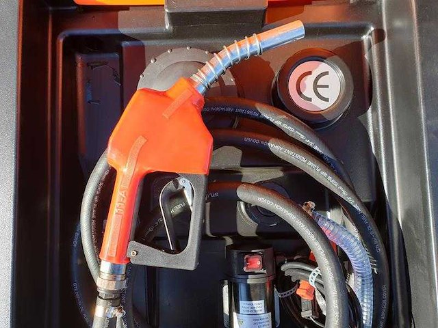 Diesel tank 400 l ongebruikt - afbeelding 2 van  4