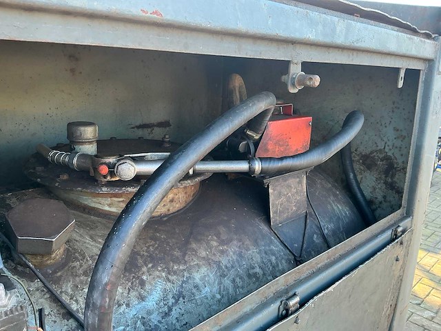 Diesel tank tankstationapparatuur +-1000l - afbeelding 6 van  7
