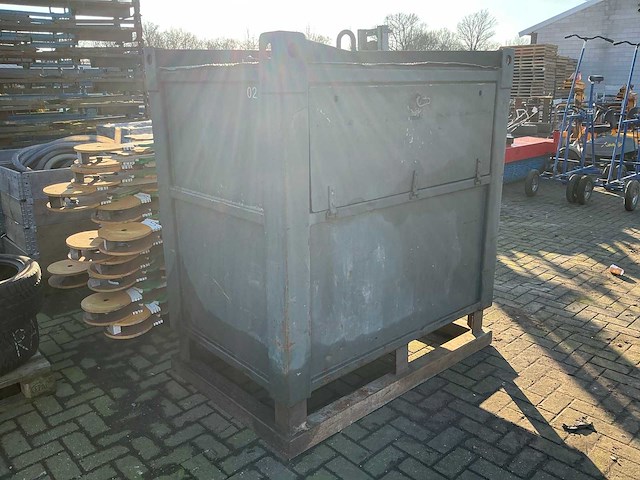 Diesel tank tankstationapparatuur +-1000l - afbeelding 3 van  8