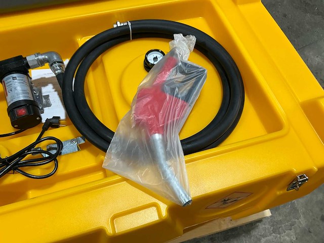Diesel tank - afbeelding 8 van  8