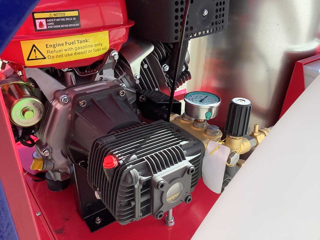 Diesel warmwater hogedrukreiniger met tank - afbeelding 4 van  11