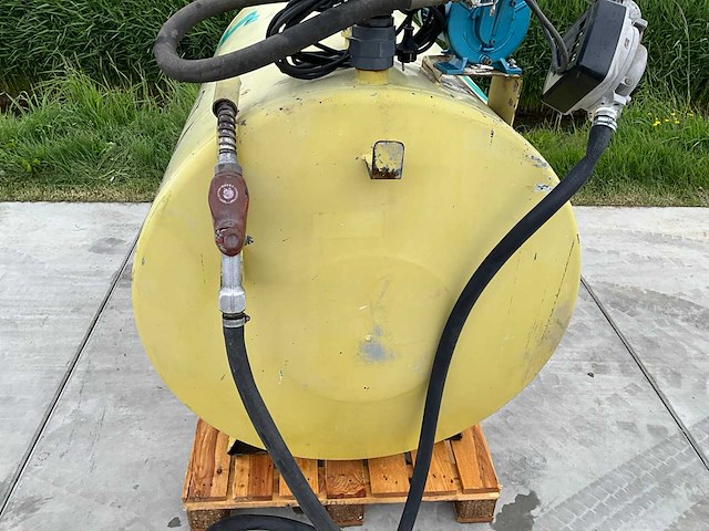 Dieselbrandstoftank - afbeelding 1 van  3
