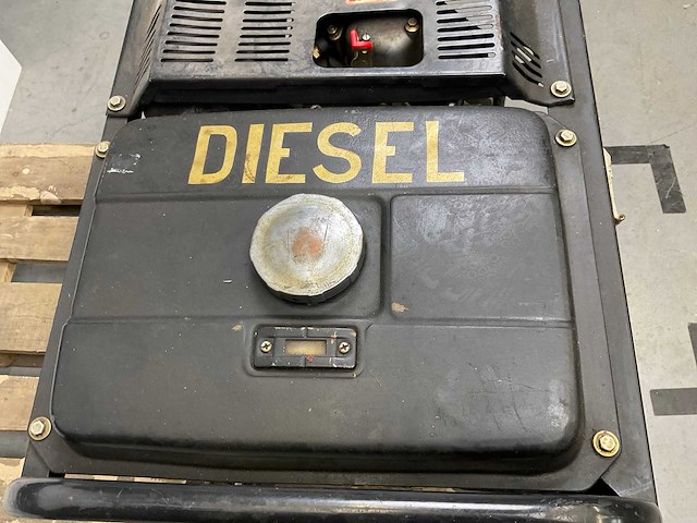 Dieselgenerator - afbeelding 4 van  14