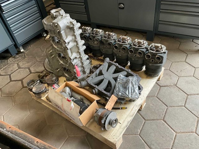 Dieselmotor onderdelen - afbeelding 1 van  3