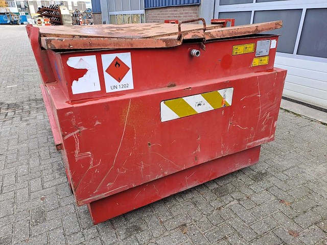 Dieseltank - tankstationapparatuur - afbeelding 3 van  3