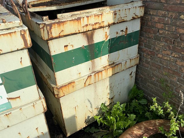 Dieseltank met handpomp (900 liter) - afbeelding 2 van  5