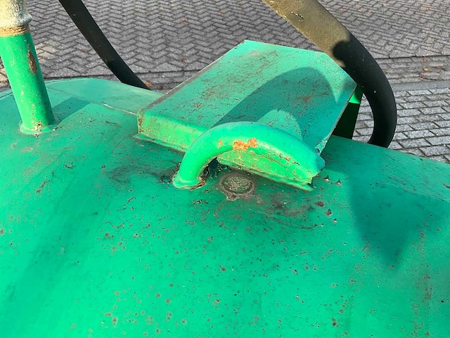 Dieseltank met lekbak - afbeelding 7 van  9