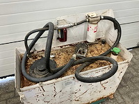 Dieseltank met pomp - afbeelding 1 van  1