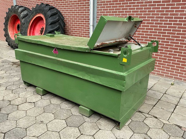 Dieseltank - afbeelding 1 van  12