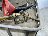 Dieselvat met pomp - afbeelding 6 van  6