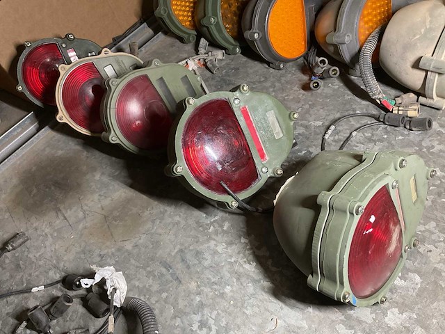 Different tail lights (5x) - afbeelding 2 van  2