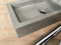 Differnz ethan toiletfontein met chroom garnituur, gebogen uitloop, complete set - afbeelding 2 van  2