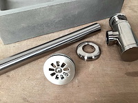 Differnz ethan toiletfontein met mat rvs garnituur, complete set - afbeelding 3 van  7