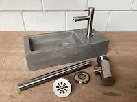 Differnz ethan toiletfontein met mat rvs garnituur, complete set - afbeelding 1 van  7