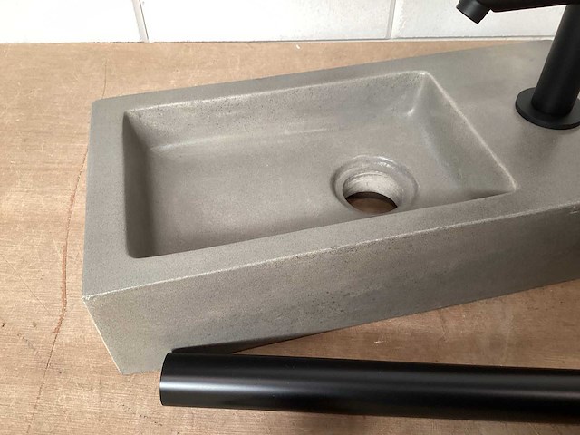 Differnz ethan toiletfontein met matzwart garnituur, complete set - afbeelding 3 van  4