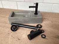 Differnz ethan toiletfontein met matzwart garnituur, complete set - afbeelding 1 van  4