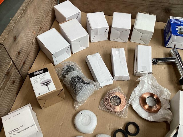 Differnz mix kavel diverse sanitair - afbeelding 2 van  5