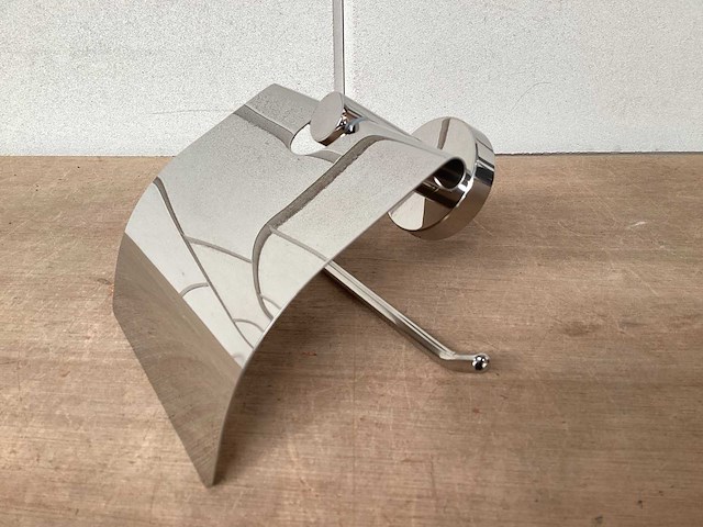 Differnz toiletrolhouder met deksel (35x) - afbeelding 1 van  3