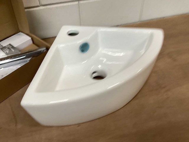 Differnz wasbak keres ceramic keramiek, complete set - afbeelding 3 van  6