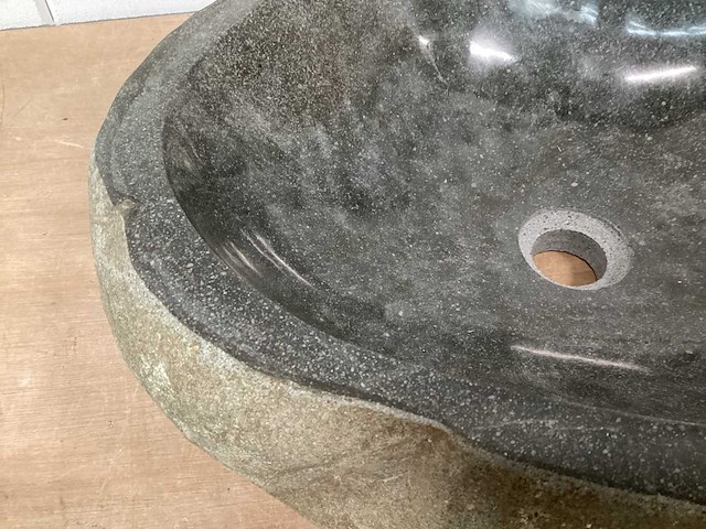 Differnz wasbak lombok riverstone natuursteen - afbeelding 3 van  4