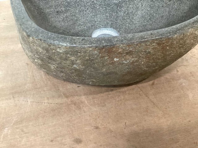 Differnz wasbak lombok riverstone natuursteen - afbeelding 2 van  3