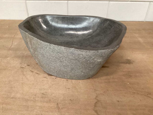 Differnz wasbak lombok riverstone natuursteen - afbeelding 1 van  5